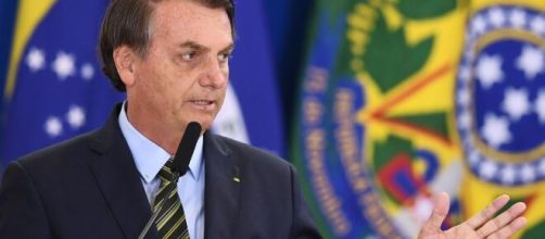 Bolsonaro reajusta bônus para atender militares. (Arquivo Blasting News)