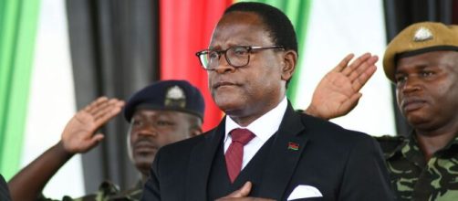 Opposition leader Lazarus Chakwera sworn in as Malawi president ...(Image via channel4/Youtube)