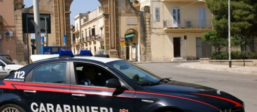 Foggia, delitto a Trinitapoli: 43enne ucciso per strada con tre colpi d'arma da fuoco.