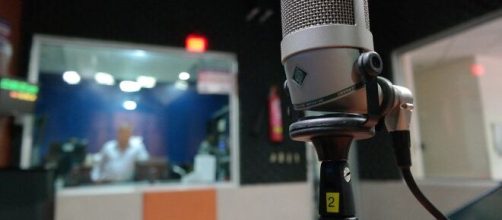 Incitación a la violencia religiosa y contra la mujer desde una radio