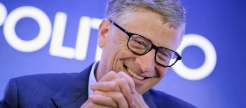 Covid-19, Bill Gates punta a produrre uno o due miliardi di dosi di vaccino l'anno