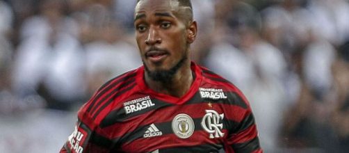 Vapo em Londres? Tottenham faz proposta, mas Flamengo recusa. (Arquivo Blasting News)