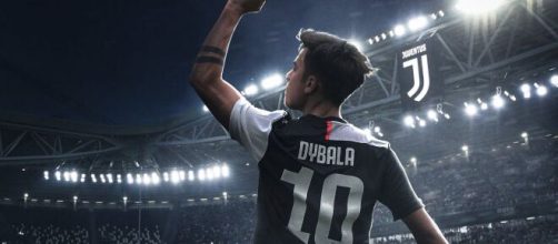 Paulo Dybala esulta davanti ai suoi tifosi.