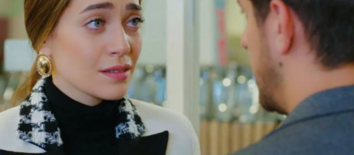 Daydreamer, trame turche: Emre non si presenta all'appuntamento con Leyla.