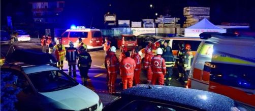 Incidente a San Gennaro Vesuviano: auto travolge sei persone: morta 27enne.