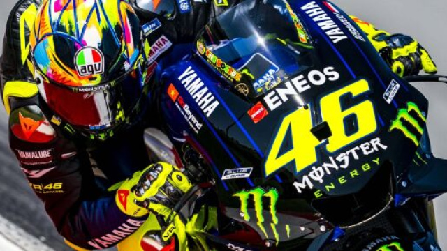 MotoGP, Valentino Rossi correrà per altre due stagioni.