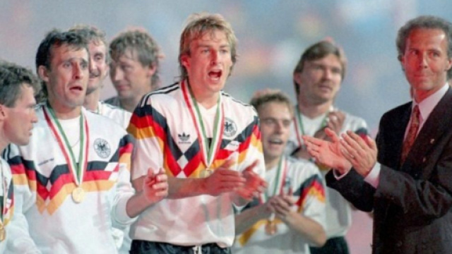 Jurgen Klinsmann, attaccante della Germania Ovest campione del mondo nel 1990.