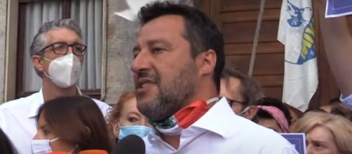 Salvini critica Conte dopo l'incontro con Angela Merkel.