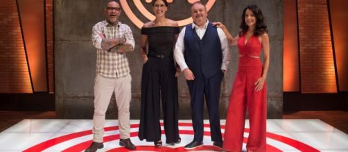 Prestes a estrear temporada, 'MasterChef' esnoba reality culinário da Globo. (Arquivo Blasting News)