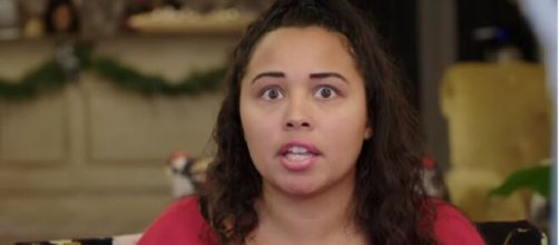 '90 Day Fiance': Trouble in paradise, Syngin and Tania's relationship crumbles further. [Image Source: TLC/ YouTube Screenshot]