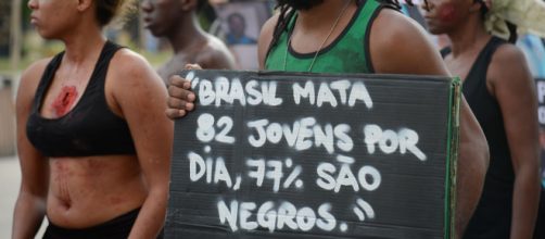 Segundo dados, a cada 23 minutos, um negro é assassinado no Brasil. (Arquivo Blasting News)
