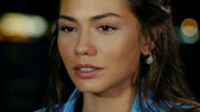 Daydreamer, trame turche: Sanem accetta di lavorare con Fabbri per salvare la Fikri Harika.
