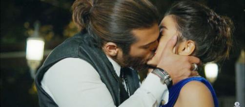 Daydreamer, spoiler Turchia: Sanem e Can si scambiano il primo vero bacio.