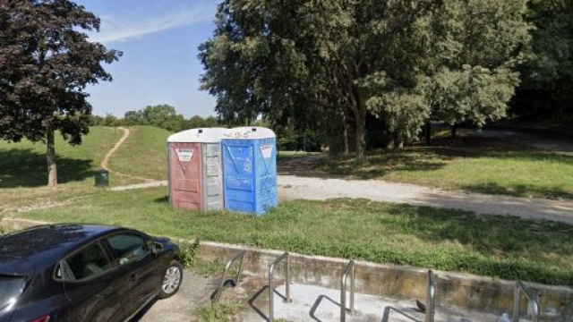 Milano, 45enne abusata nel parco del Monte Stella.