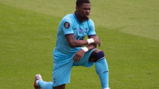 En deuil Serge Aurier rend Hommage à son frère - Photo capture d'écran Twitter