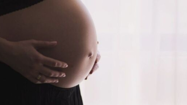Une femme donne naissance à 6 enfants en 9 minutes - photo capture d'écran G