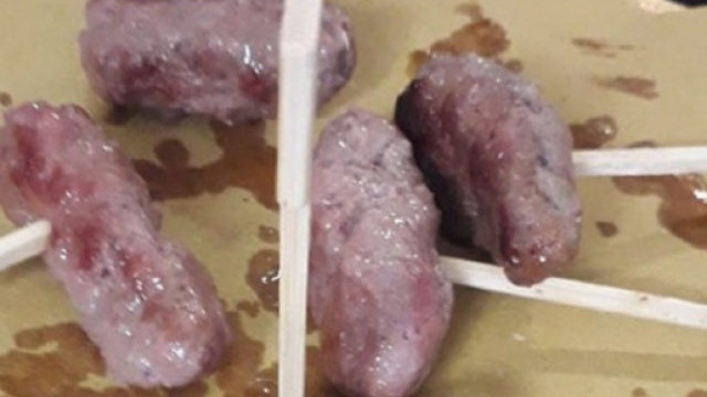 I mici, salsicciotti tipici della Romania.