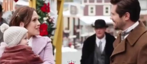 'When Calls the Heart' fans can look forward to a 2020 Christmas movie in the tradition of the drama. [Image Source: HallmarkChannel/YouTube]