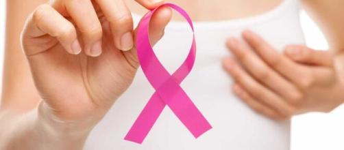 Enquanto o mês do outubro rosa não chega, por que não prevenir o câncer de mama? (Arquivo Blasting News)