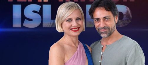 Karina Cascella solleva dei dubbi su Antonella Elia e Pietro: 'Si sono messi d'accordo'.