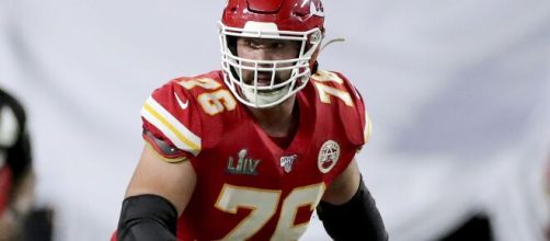 Chiefs' Laurent Duvernay-Tardif Becomes 1st NFL Player to Opt out (Image via CBSSports/Youtube)