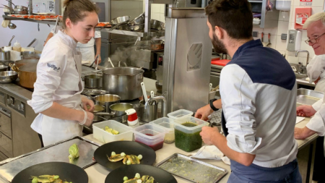 Christian Têtedoie a formé de nombreux chef Lyonnais et il reste une icône de la gastronomie Lyonnaise