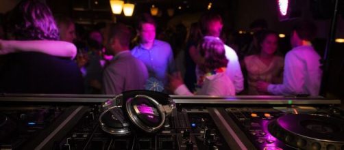 La OMS admite que podría considerar el cierre de las discotecas por la pandemia.