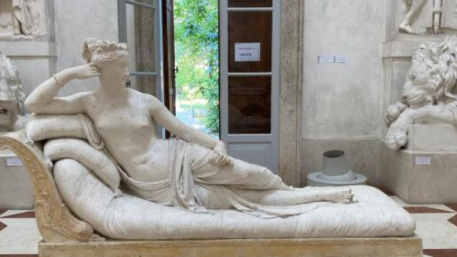 La "Paolina Borghese" in gesso di Antonio Canova danneggiata, identificato il turista austriaco.
