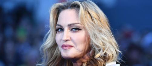 Instagram classifica como 'fake news' publicação de Madonna. (Arquivo Blasting News)