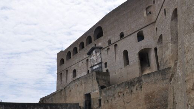 Castel Sant'Elmo visto dall'esterno.