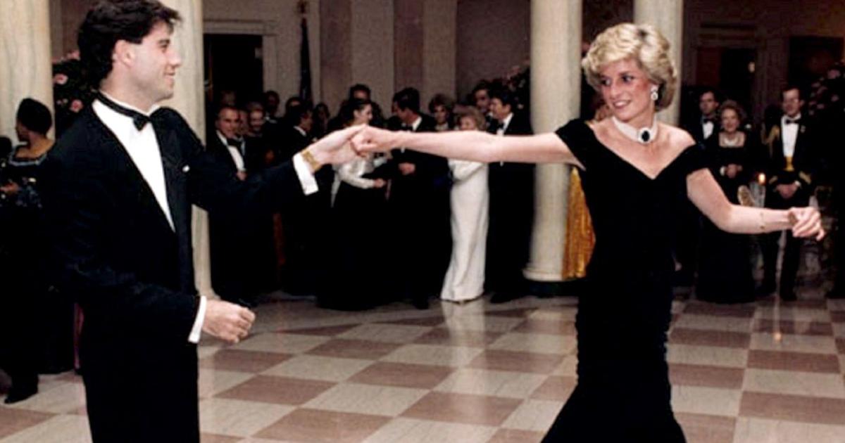 El ‘vestido Travolta’ de la princesa Diana de Gales se exhibe en el