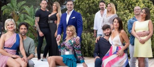 Temptation Island 7: due addii, tre amori confermati e la Elia in pausa di riflessione.