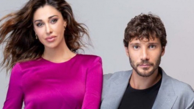 Belen e Stefano, Dagospia insiste: 'Lei ha scoperto un cespuglio di corna dall'iPad di lui'.