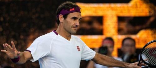 Roger Federer reduce dal secondo intervento al ginocchio: rientrerà nel 2021.