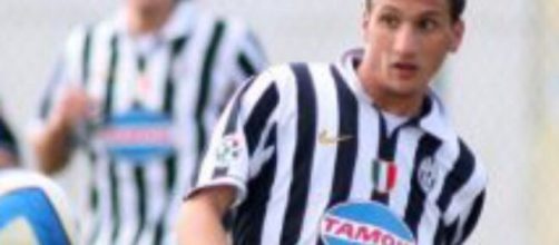 Lutto nel calcio: Giuseppe Rizza si è spento a 33 anni per un aneurisma cerebrale.