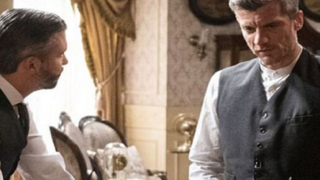 Una vita, trame Spagna: Mauro San Emeterio confessa a Felipe che Teresa è deceduta.