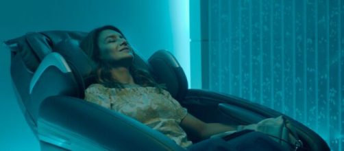 Dira Paes foi protagonista no filme 'Divino Amor'. (Reprodução/YouTube)