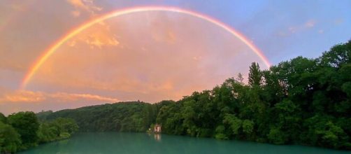 Oroscopo 10 luglio e le previsioni delle stelle: Gemelli a rischio, tregua per Cancro.