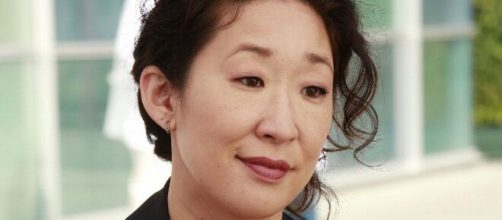 Sandra Oh ha ripercorso l'esperienza sul set di Grey's Anatomy definendo 'traumatici' i primi approcci con la grande popolarità.