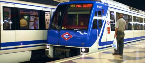 Un fallo técnico en el Metro de Madrid ha dejado una escena de nervios ante el coronavirus