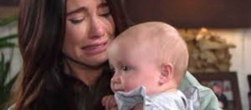 Beautiful, trame Usa: Steffy si separa da Phoebe e viene consolata da Ridge.