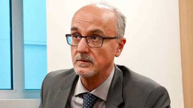 Pierluigi Lopalco lancia un appello ai giovani: 'Fate le vacanze in Italia'.