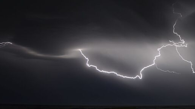 M&eacute;t&eacute;o France place 13 d&eacute;partements en alerte orage, source : image d'illustration - Pixabay