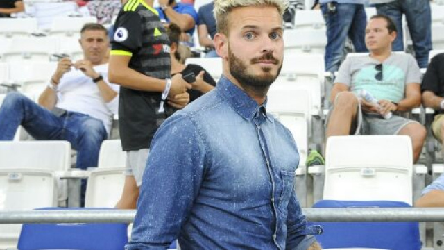 Matt Pokora se fait traiter de footix et insulte un twittos