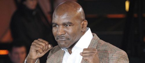 Evander Holyfield: sperperato negli anni un patrimonio da 222 milioni di dollari.