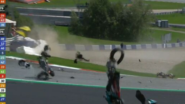 Pauroso incidente in Austria, Valentino Rossi sfiorato.
