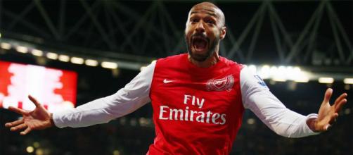 Aniversariante do dia, Thierry Henry completa 43 anos e foi um grande jogador do Arsenal. (Arquivo Blasting News)