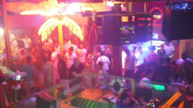 Coronavirus, nuova stretta sulla movida a partire dal 17 agosto.