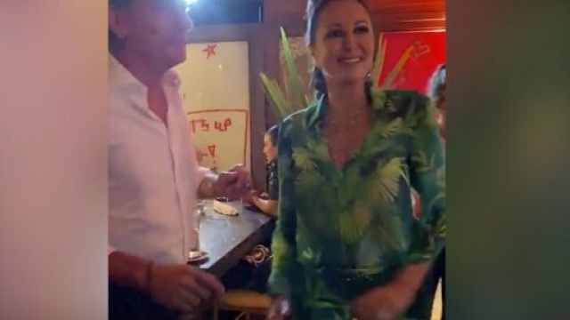 Discoteche chiuse, Daniela Santanchè: 'Il mio locale resta aperto'.