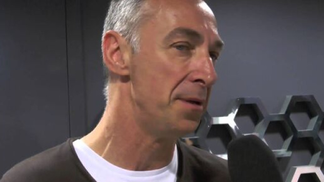 Linus parla della chiusura delle discoteche decisa dal Governo.